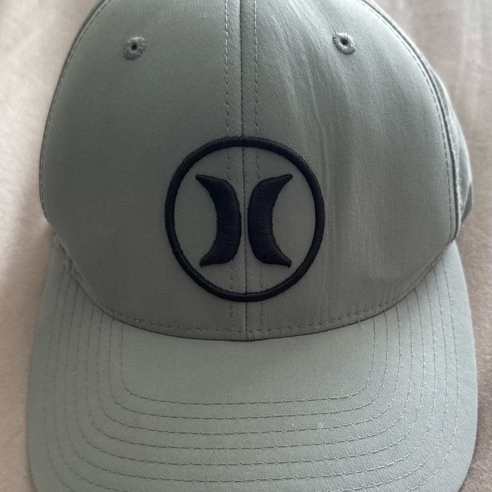 Grey Hurley fitted hat
